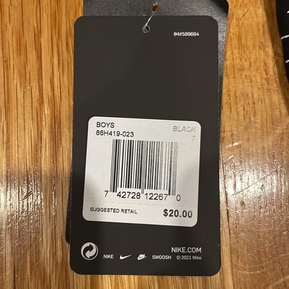 Boys Nike Tee - boys size 7 - NEW WITH TAGS - Picture 3 of 6